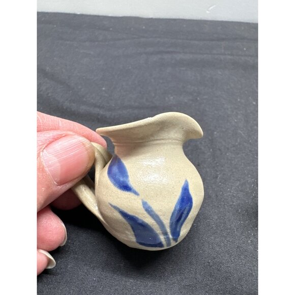 Miniature Williamsburg Pottery Miniture Creamer & Sugar Set With Blue Leaf Desig - Picture 7 of 8